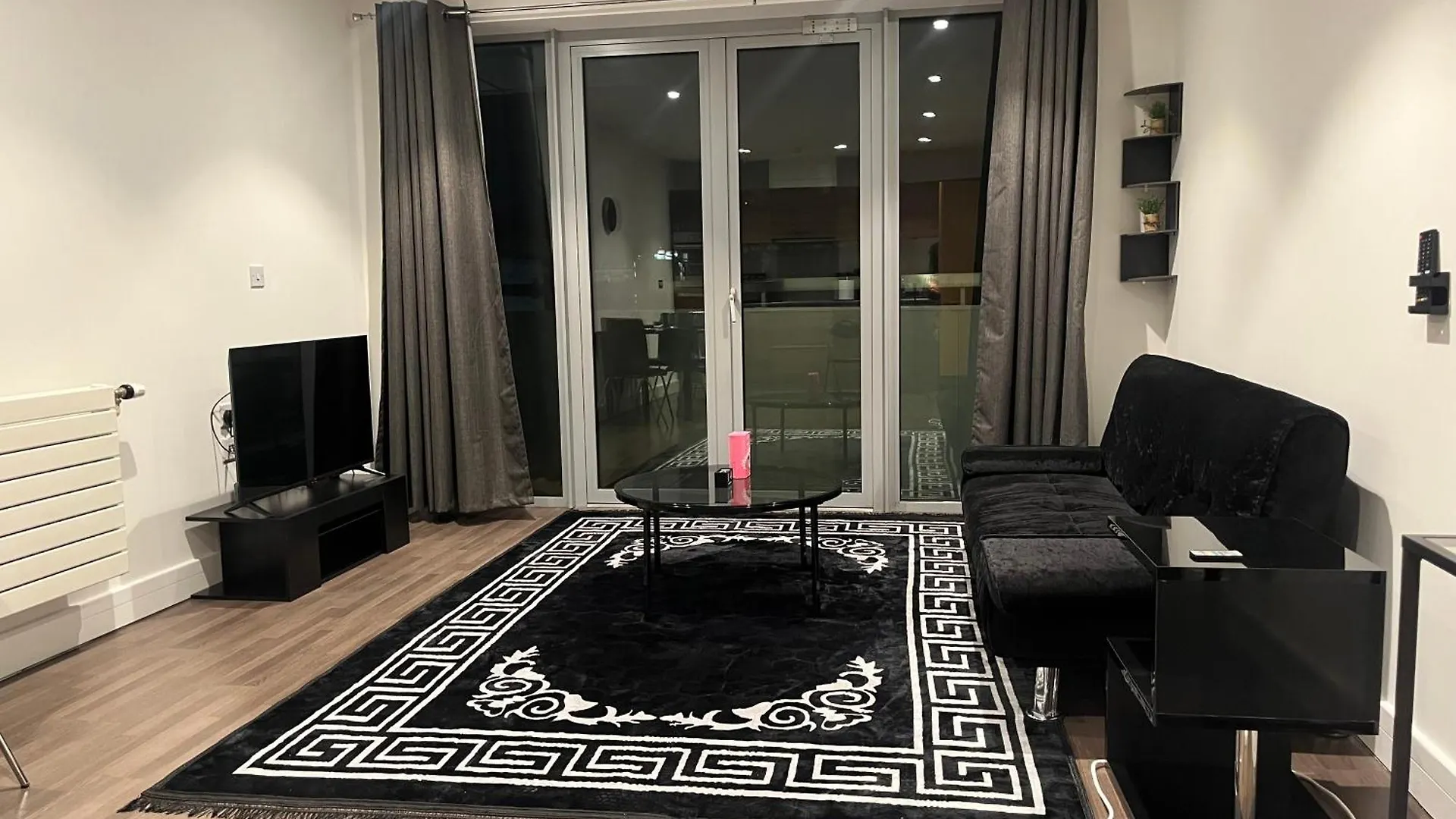Charming & Cosy 2 Bed Apartment Londra